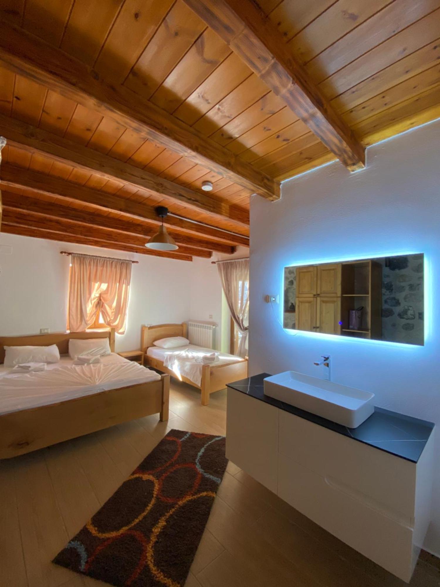 Gegest Hotel Theth Εξωτερικό φωτογραφία