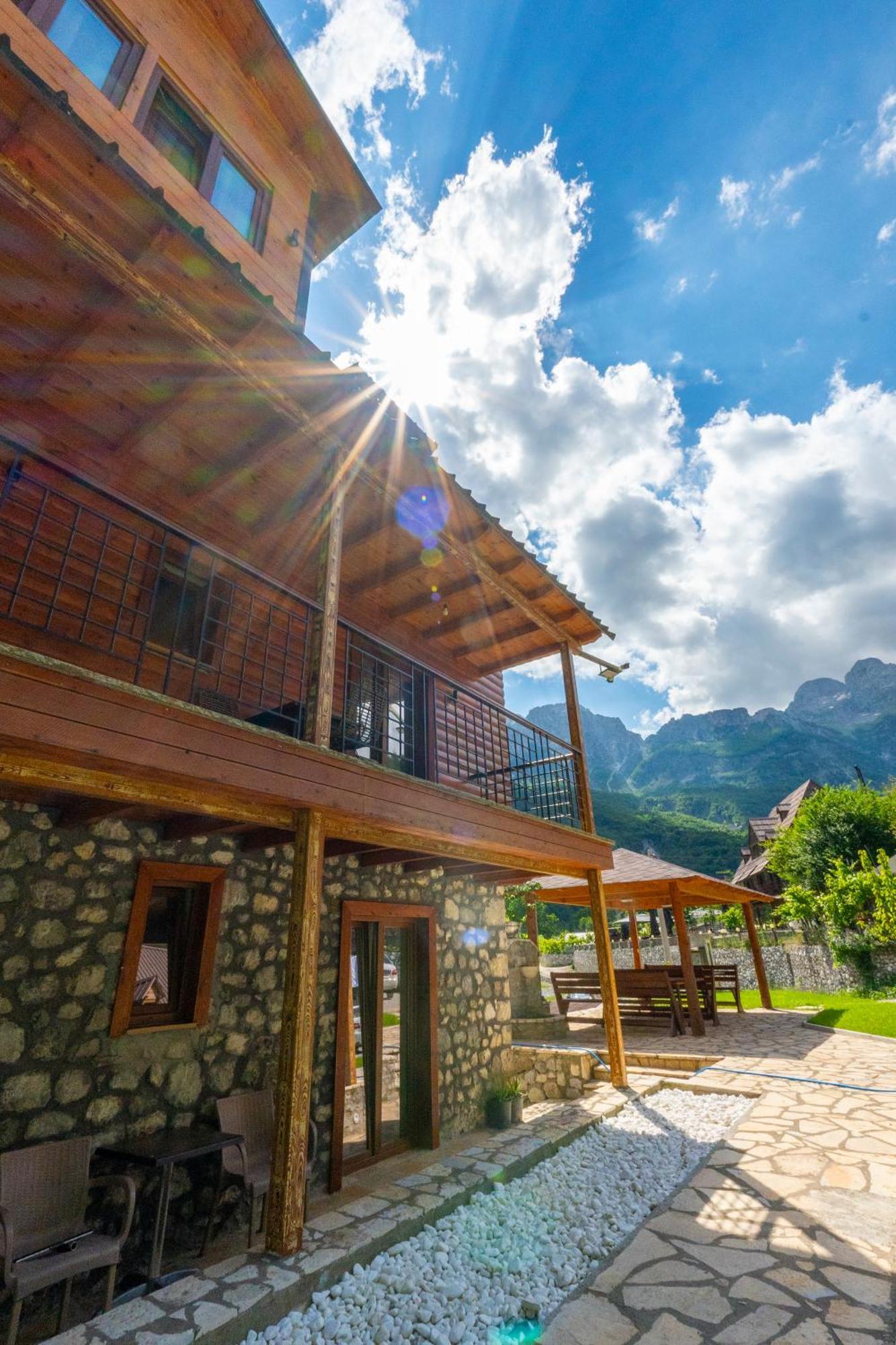 Gegest Hotel Theth Εξωτερικό φωτογραφία