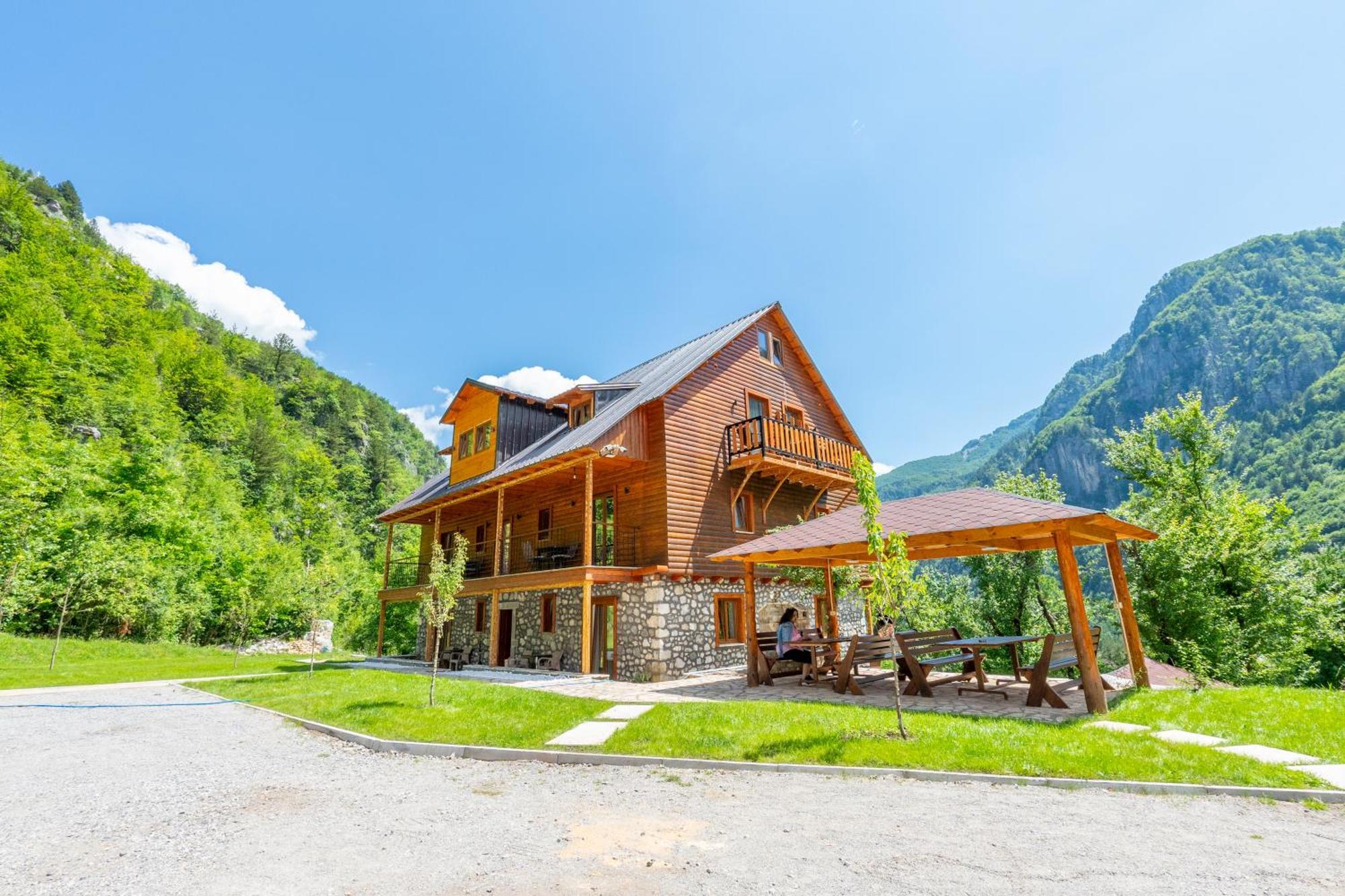 Gegest Hotel Theth Εξωτερικό φωτογραφία